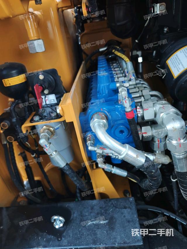 回轉(zhuǎn)馬達(dá)（上車部件）