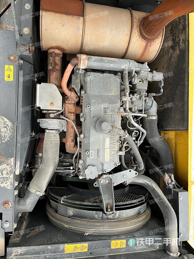 發(fā)動機整體俯視（整機外觀）