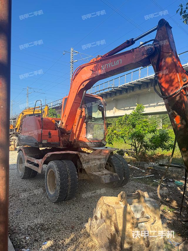 新源XY90挖掘機(jī)