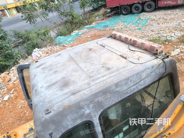 氣門室蓋螺絲特寫(上車部件) 氣門室蓋螺絲特寫(上車部件)