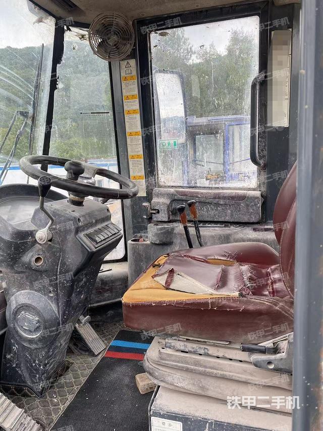 駕駛室操作臺（整機外觀及大件）