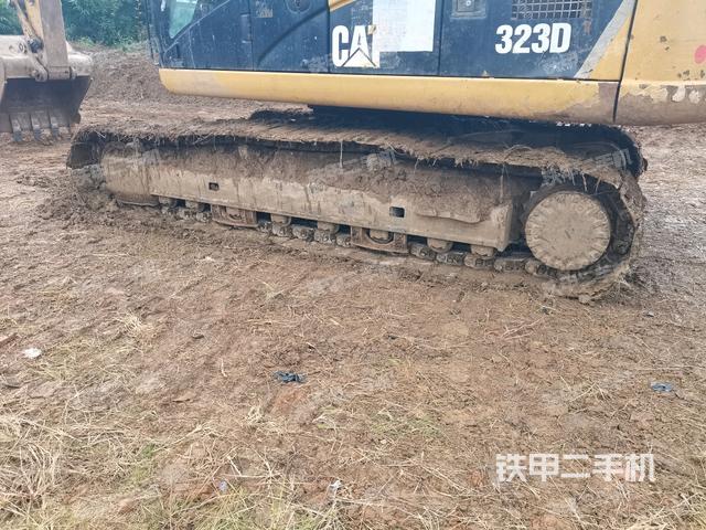 左侧履带整体 (行走机构) 左侧履带整体 (行走机构)