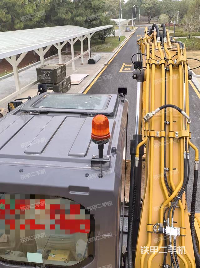 小臂整体左后（工作和回转装置）