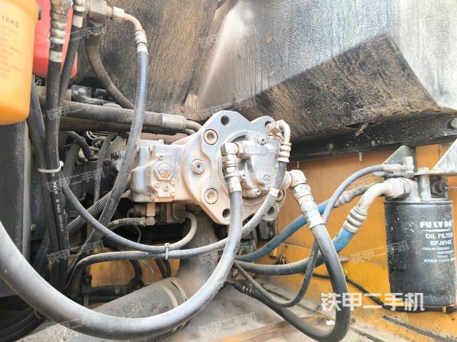 散熱器正面(大件艙室) 散熱器正面(大件艙室)