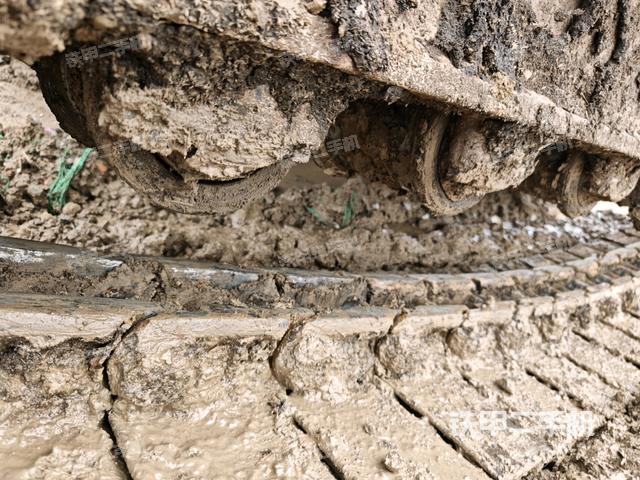 左側(cè)行走馬達(dá)蓋板（行走機(jī)構(gòu)）