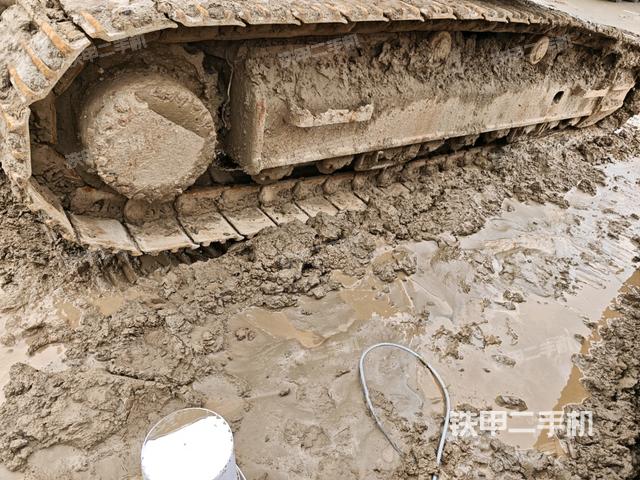 右侧行走马达盖板(行走机构) 右侧行走马达盖板(行走机构)