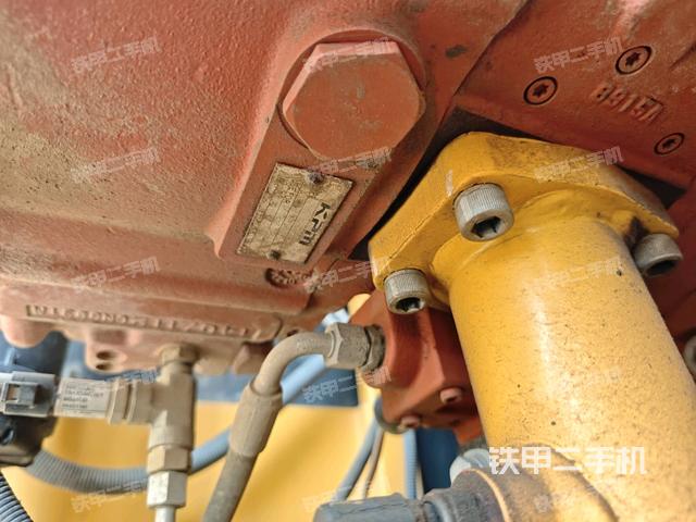 液壓泵斜45?左（大件艙室）