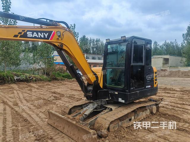 驾驶室整体（整机外观）