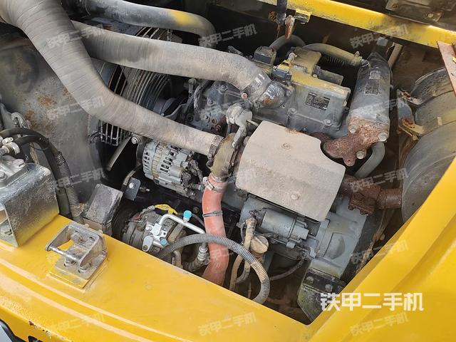 發(fā)動機整體俯視(整機外觀) 發(fā)動機整體俯視(整機外觀)