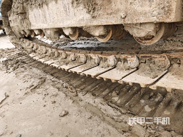 右侧履带整体（行走机构）