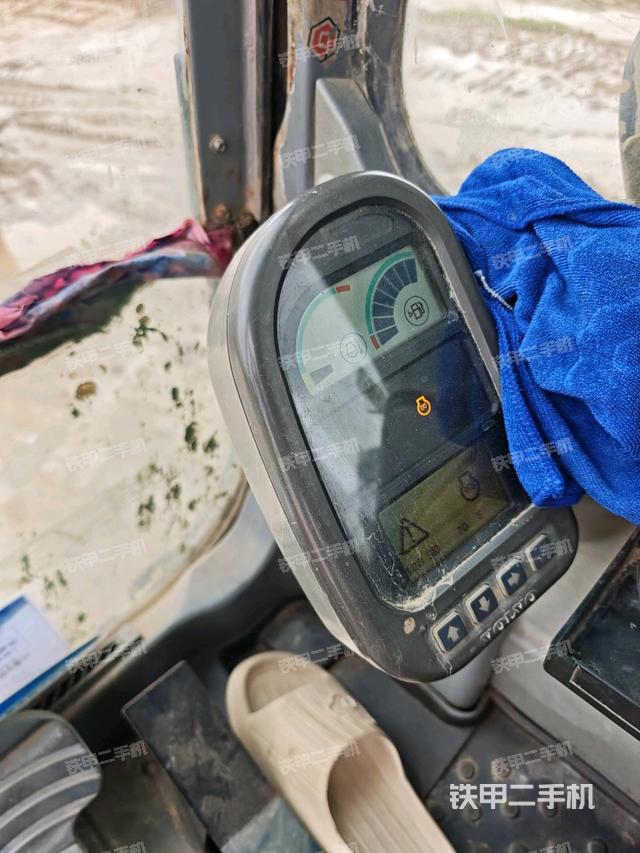 后窗玻璃角標(biāo)（駕駛室部分）