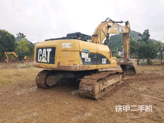 右后45(整机外观) 右后45(整机外观)