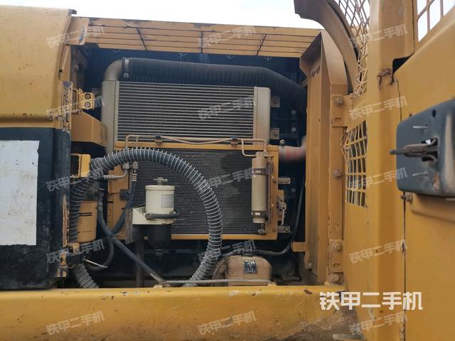 散热器正面(大件舱室) 散热器正面(大件舱室)