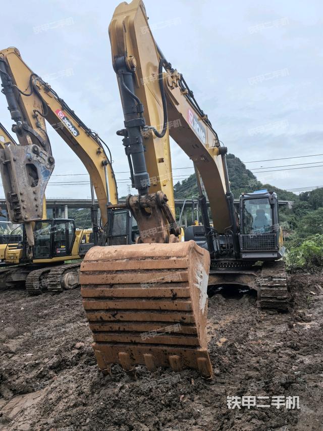 左后45(整機(jī)外觀) 左后45(整機(jī)外觀)