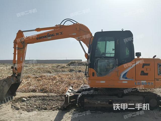 龍工LG6075挖掘機(jī)
