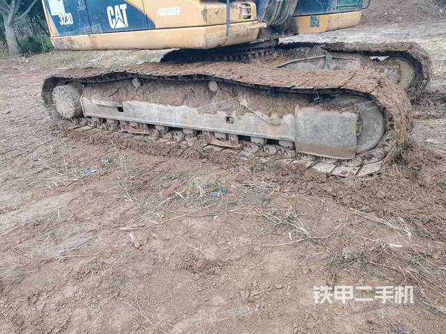 左导向轮(行走机构) 左导向轮(行走机构)