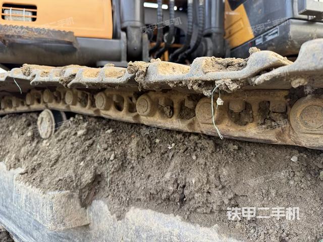 单侧履带整体（整机外观）