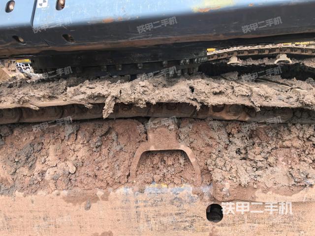 左側(cè)履帶整體?(行走機(jī)構(gòu)) 左側(cè)履帶整體?(行走機(jī)構(gòu))