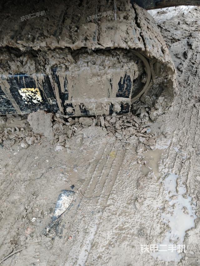 左側(cè)履帶整體?（行走機(jī)構(gòu)）