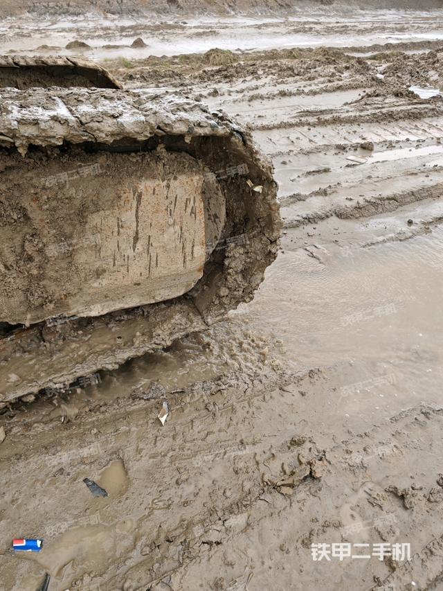 左導(dǎo)向輪（行走機(jī)構(gòu)）