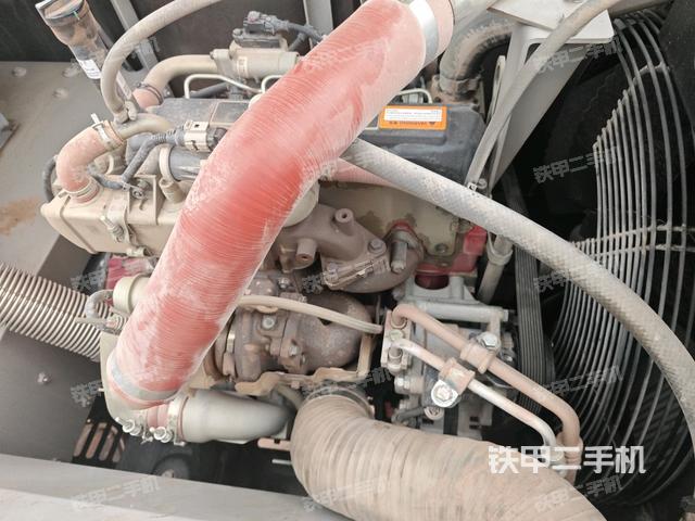 气门室盖螺丝特写（上车部件）