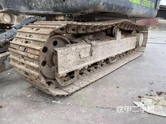 单侧履带整体（整机外观）