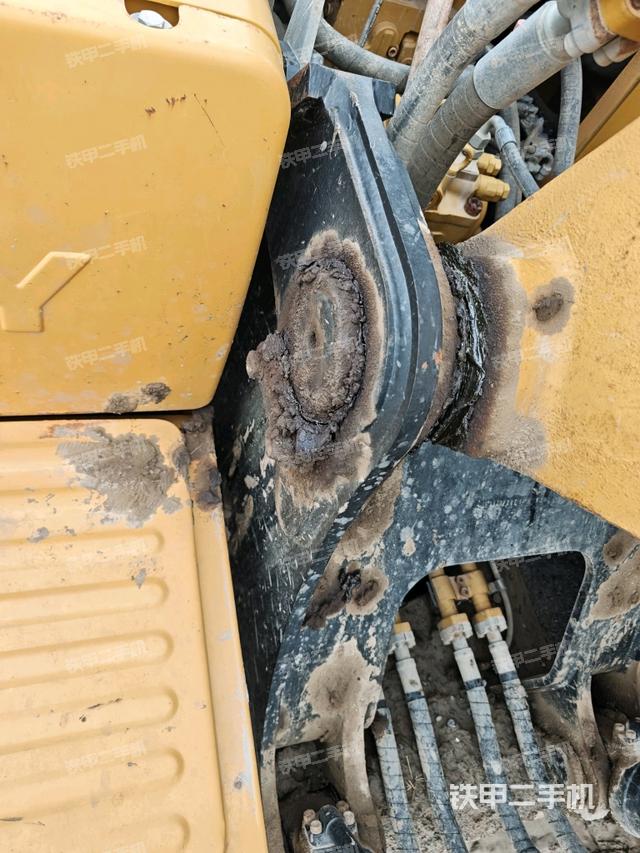 大臂整体 右侧（工作和回转装置）