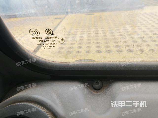 后窗玻璃角標(駕駛室部分) 后窗玻璃角標(駕駛室部分)