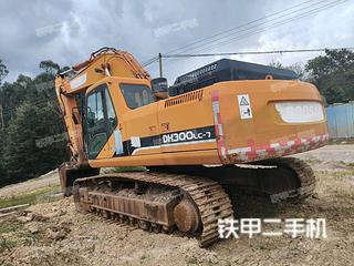 斗山DH300LC-7挖掘机实拍图片