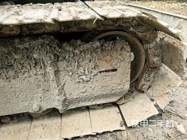 右导向轮(行走机构) 右导向轮(行走机构)