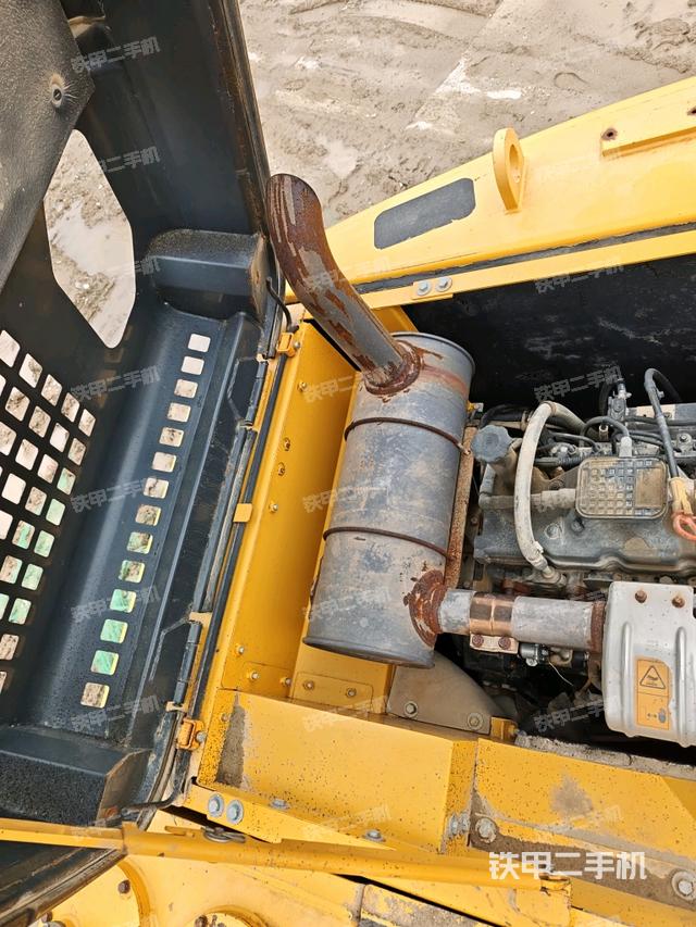 氣門室蓋螺絲特寫（上車部件）