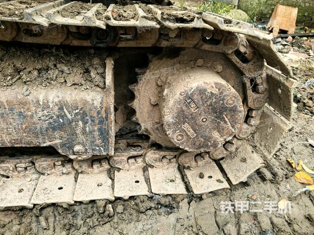 左驅(qū)動(dòng)輪(行走機(jī)構(gòu)) 左驅(qū)動(dòng)輪(行走機(jī)構(gòu))