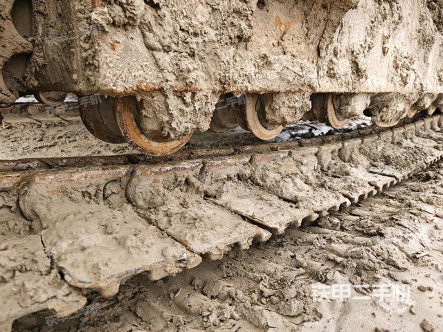 左侧履带整体 （行走机构）