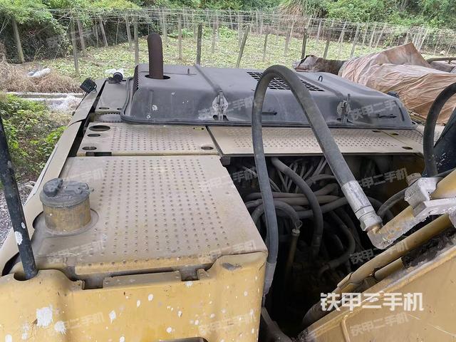 发动机整体俯视(整机外观) 发动机整体俯视(整机外观)