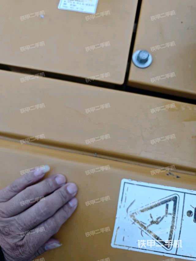 大臂整體?右側(cè)（工作和回轉(zhuǎn)裝置）