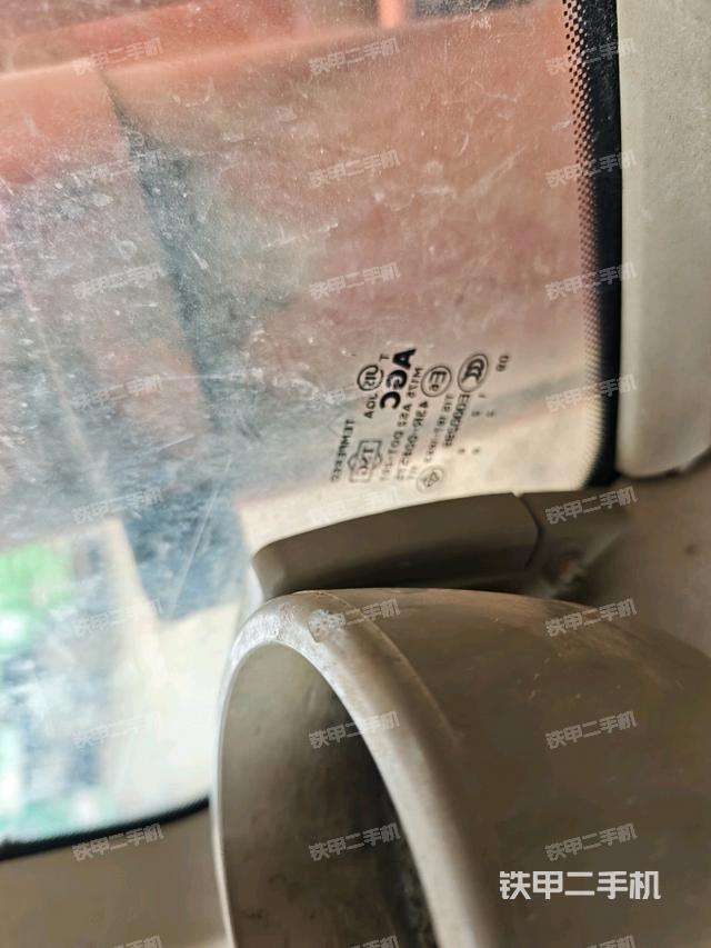 座椅后部(驾驶室部分) 座椅后部(驾驶室部分)