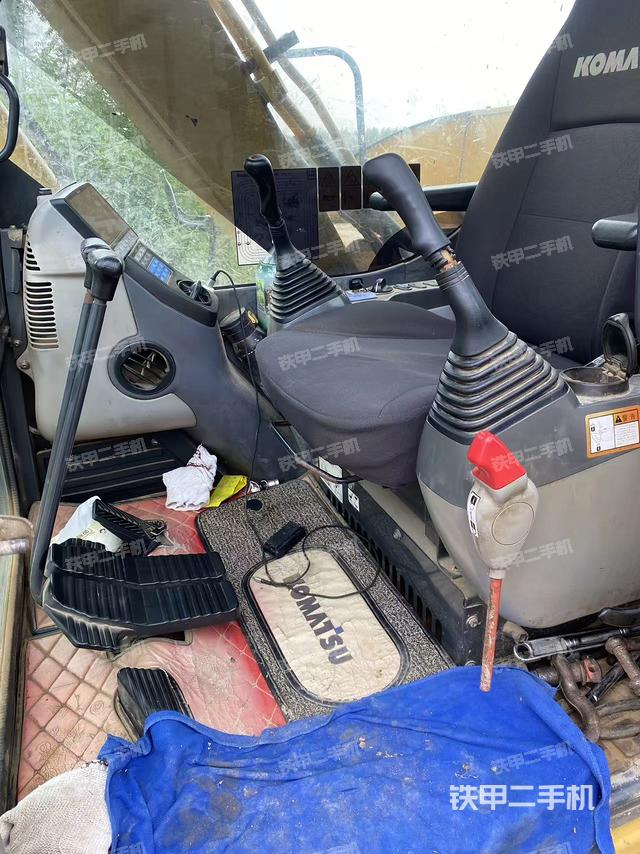 驾驶室整体（整机外观）