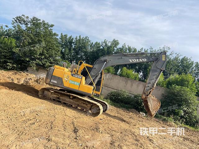整机右后45°(整机外观) 整机右后45°(整机外观)