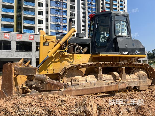 整机左侧（设备外观及核心部件）