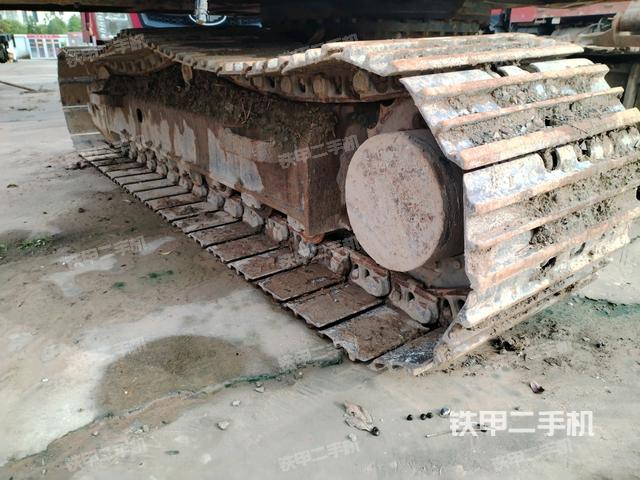 单侧履带整体（整机外观）