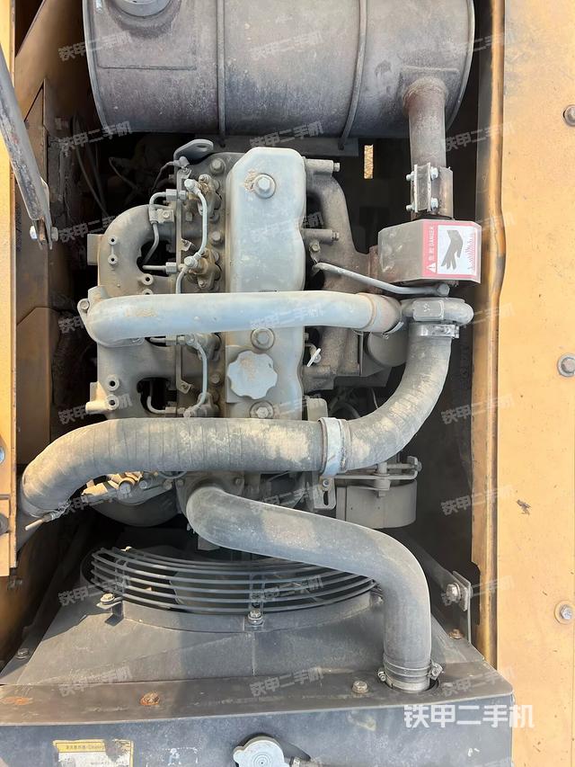 發(fā)動(dòng)機(jī)整體俯視(整機(jī)外觀) 發(fā)動(dòng)機(jī)整體俯視(整機(jī)外觀)