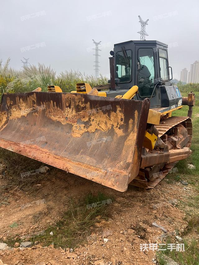 山推SD16標(biāo)準(zhǔn)型推土機(jī)