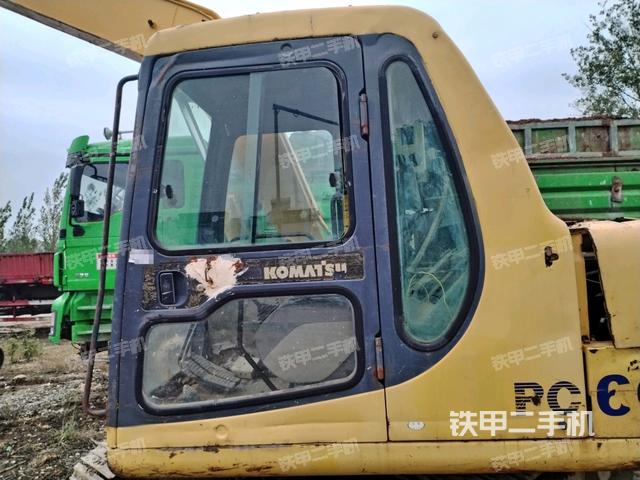 駕駛室整體(整機外觀) 駕駛室整體(整機外觀)