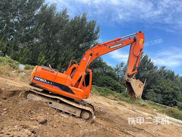 整机右后45°(整机外观) 整机右后45°(整机外观)