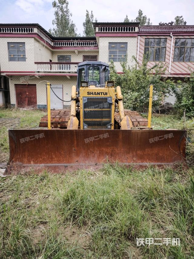 设备正前全景（推土机整车外观）