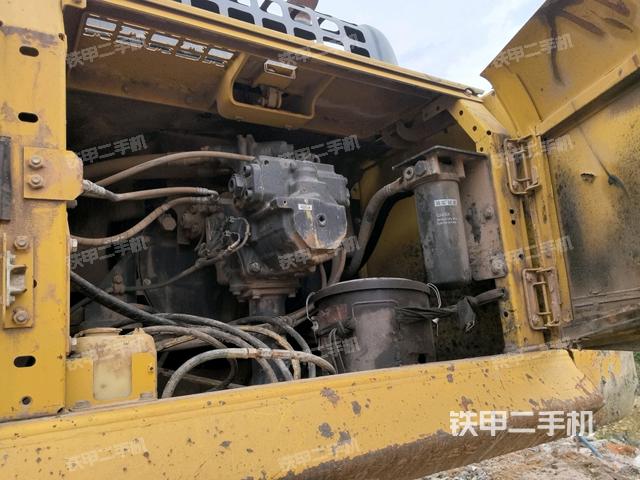 液壓泵室(大件艙室) 液壓泵室(大件艙室)