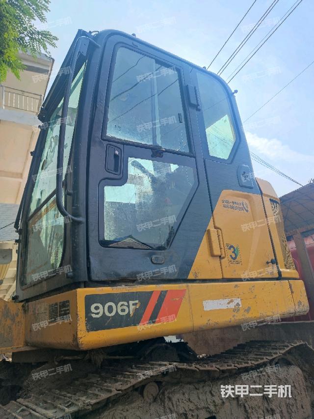 单侧履带整体（整机外观）