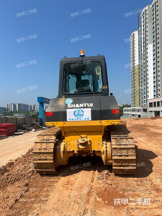 整机右后45°（设备外观及核心部件）