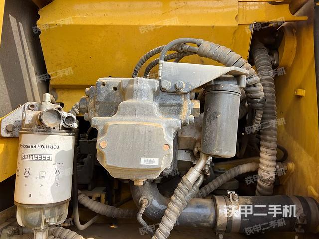 液壓泵艙室正面整體(整機(jī)外觀(guān)) 液壓泵艙室正面整體(整機(jī)外觀(guān))
