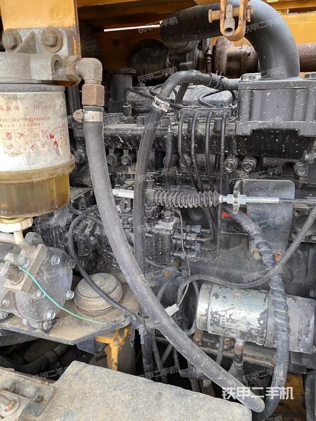 發(fā)動機整體俯視(整機外觀) 發(fā)動機整體俯視(整機外觀)